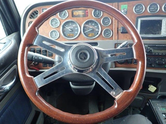 Peterbilt 367 2011