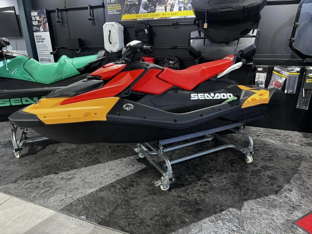 2025 Sea-doo Spark™ For 3 Rotax® 900 Ace™ - 90 Conv With Ibr