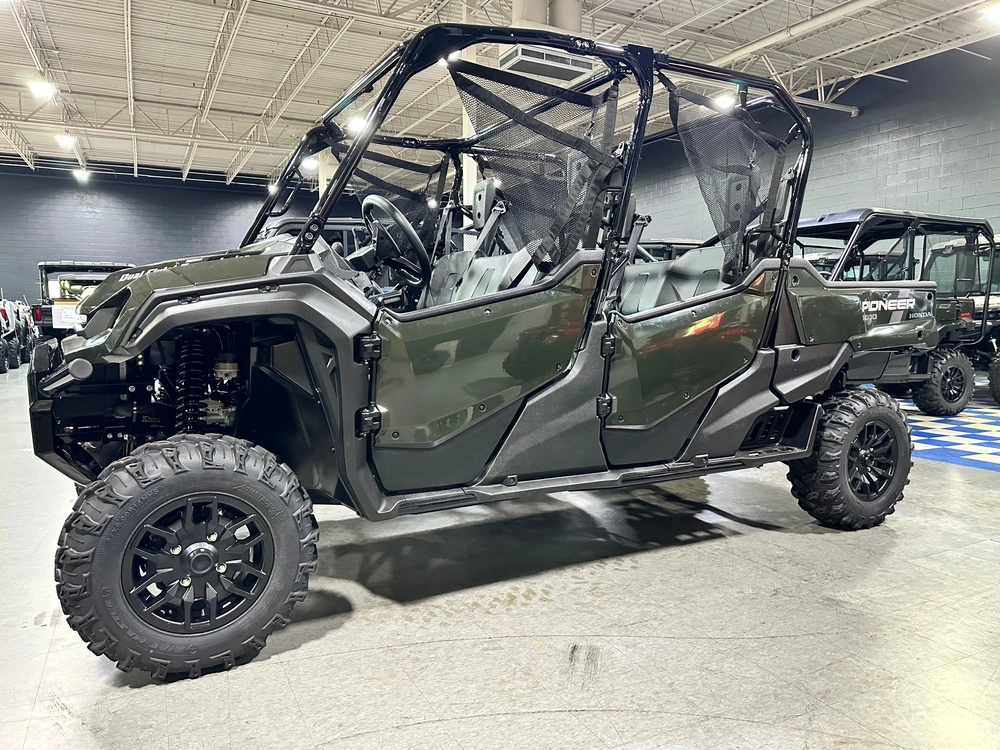 2025 Honda Pioneer 1000-6 Dlx