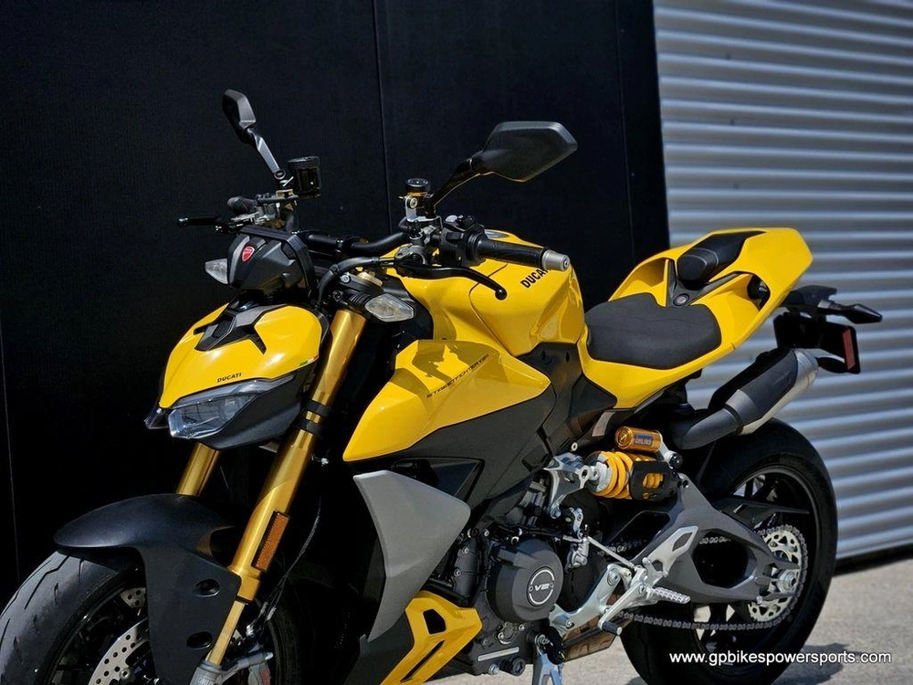 2026 Ducati Streetfighter V2 S Yellow