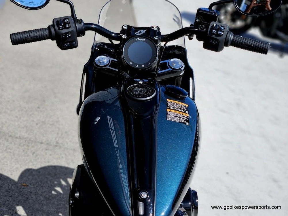 2025 Indian Motorcycle Sport Chief Cascade Green Metallic