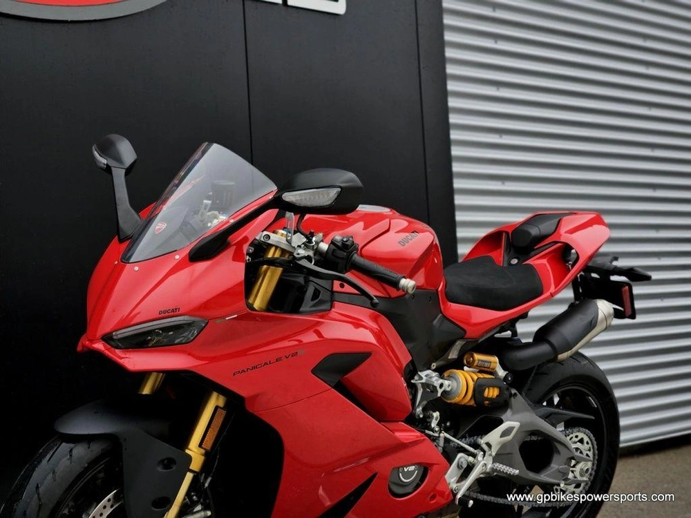 2026 Ducati Panigale V2 S Red
