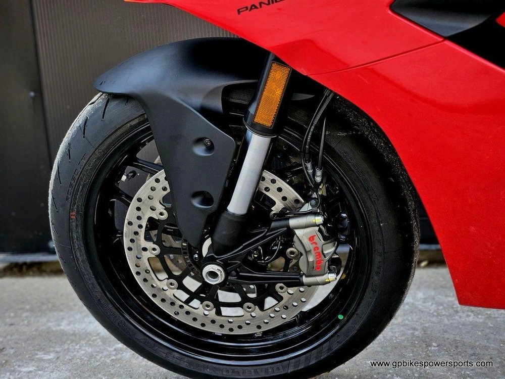 2026 Ducati Panigale V2 Red