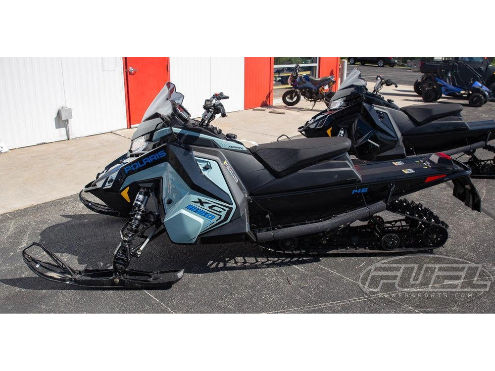 2026 Polaris 650 Switchback Xc 146 Gloss Black / Blue Dusk alt