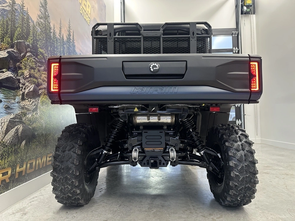 2027 Can-am Defender Limited Cab Hd11