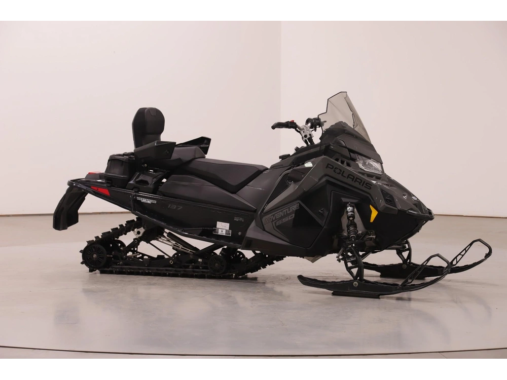 2025 Polaris 650 Indy Adventure 137 alt