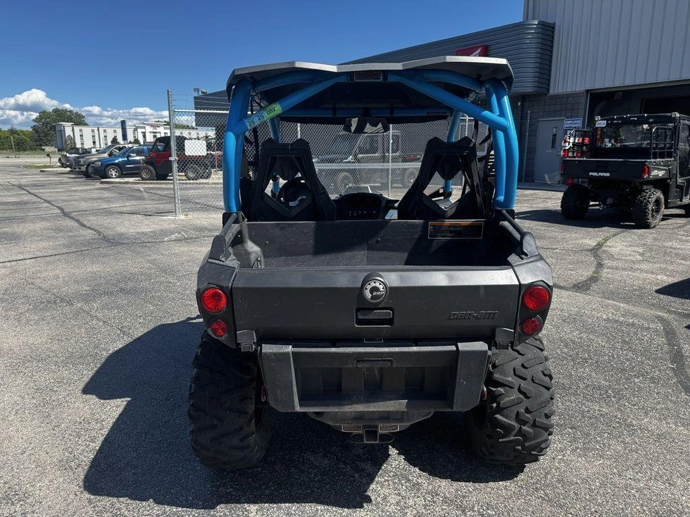 2019 Can-am Commander™ Xt™ 1000r Carbon Black & Octane Blue