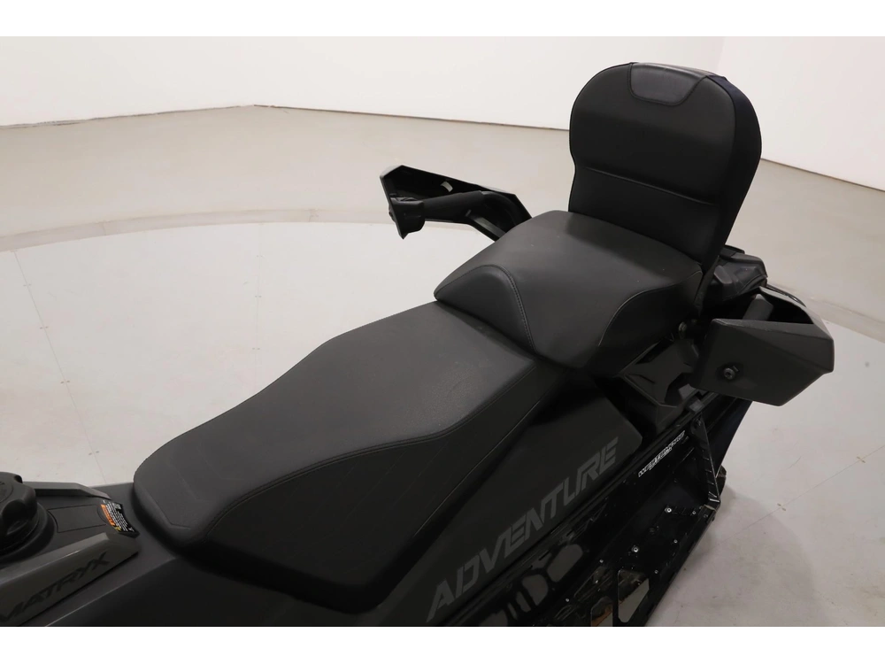 2024 Polaris 650 Indy Adventure 137 alt