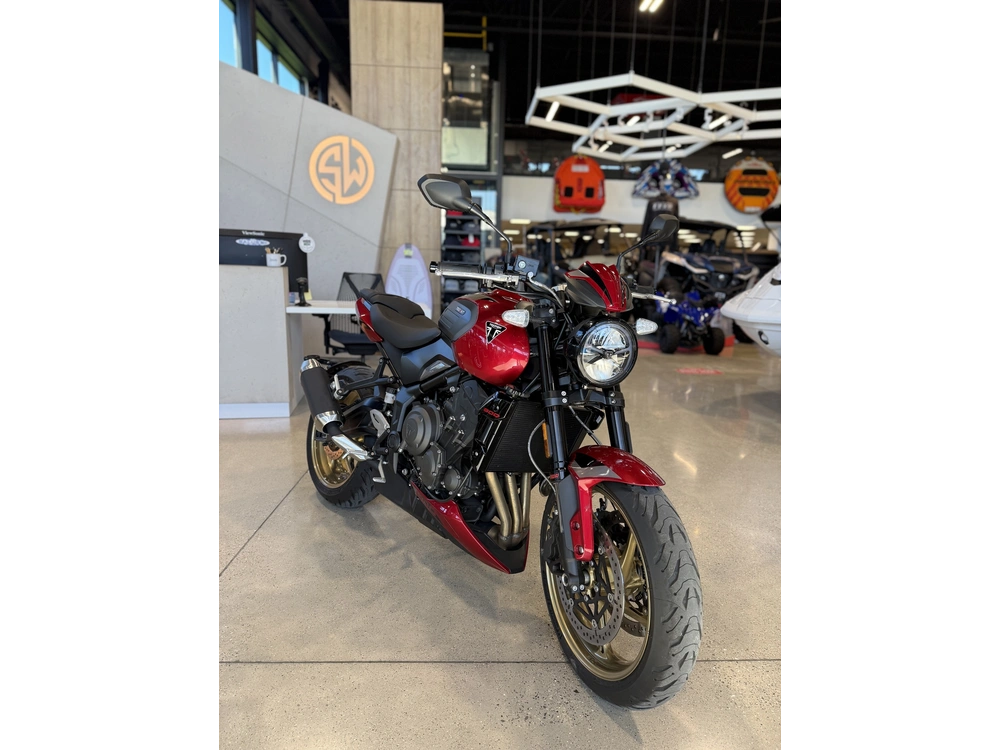 2026 Triumph Trident 800 alt