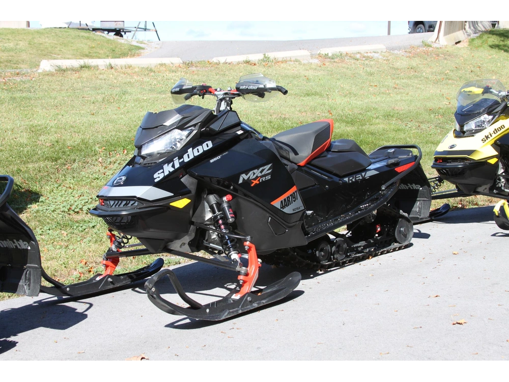 2020 Ski-doo Mxz Xrs 850 Etec alt
