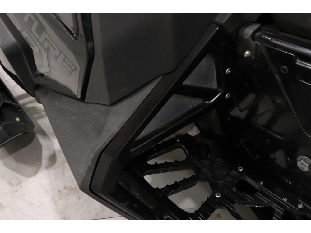 2025 Polaris 650 Indy Adventure 137 alt