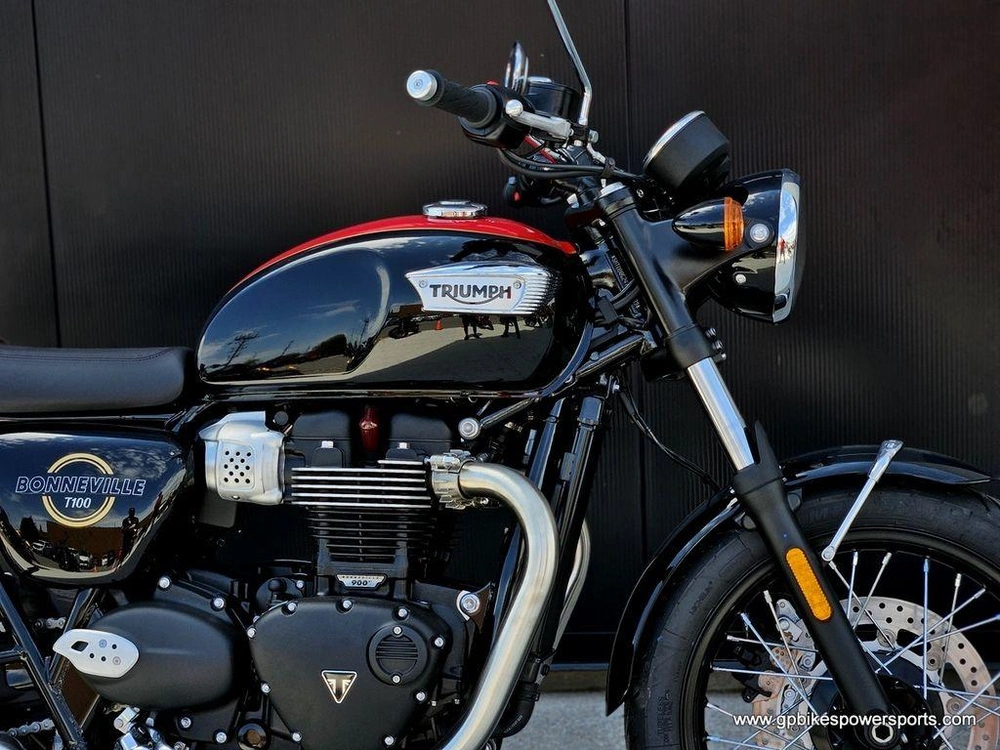 2026 Triumph Bonneville T100 Jet Black