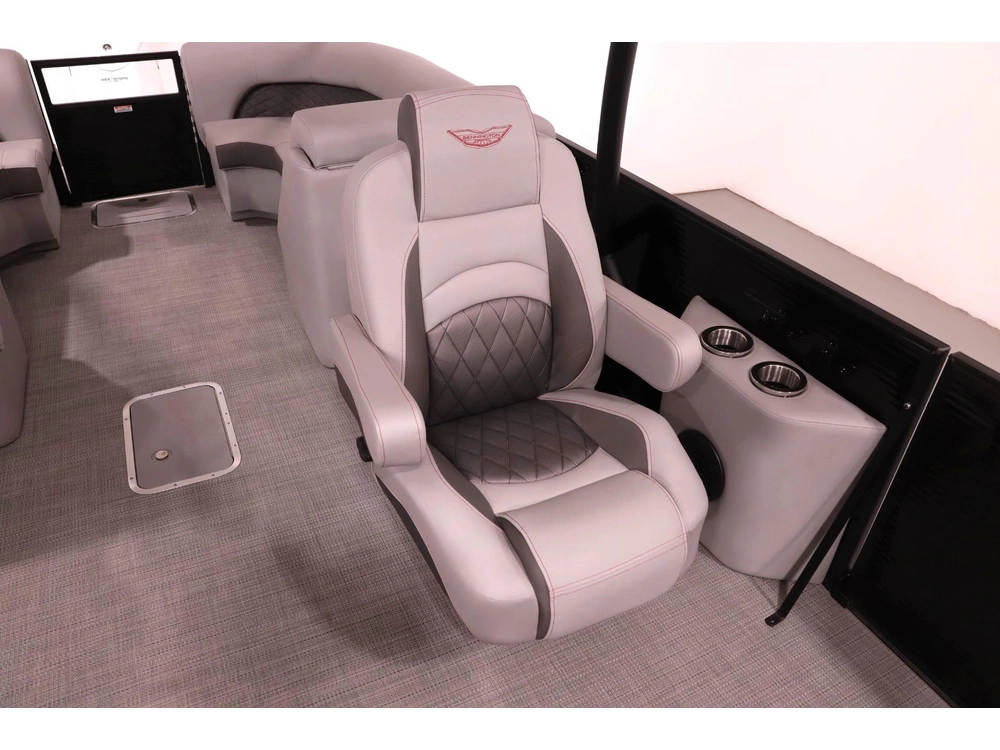 2024 Other 26l Stern Radius Top Deck With Slide alt