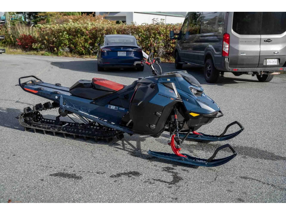 2025 Ski-doo Summit X 165 3" 850 Etec Turbo 10.25 Screen W/ Shot (navy)