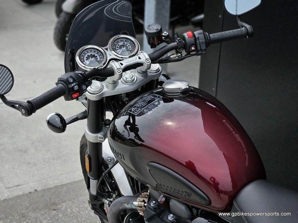 2024 Triumph Speed Twin 1200 Stealth Edition