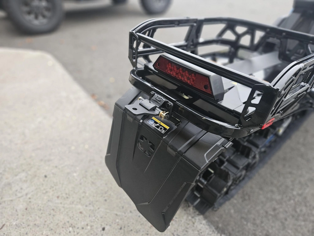 Polaris 650 Voyageur Nordic Pro 155 2027 alt