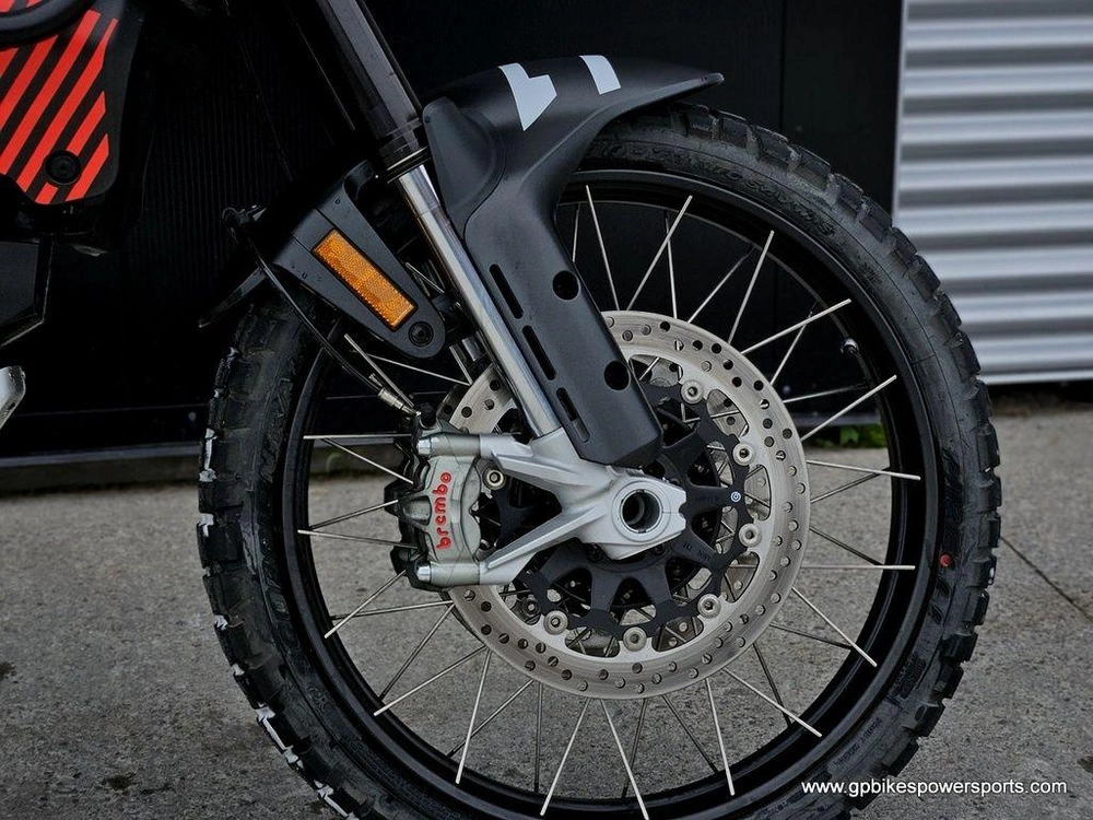 2023 Ducati Desertx Rr22