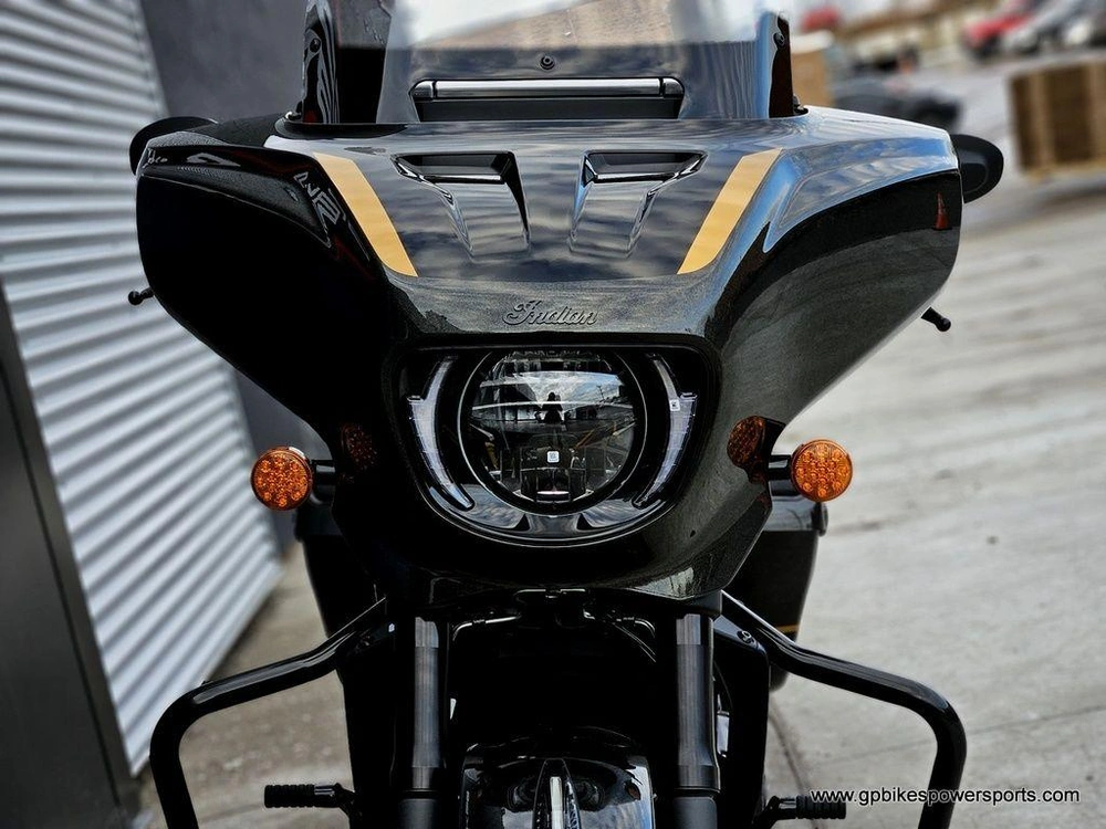 2026 Indian Motorcycle Chieftain® Powerplus Dark Horse® 112 W/powerband Black Crystal W/black Meta