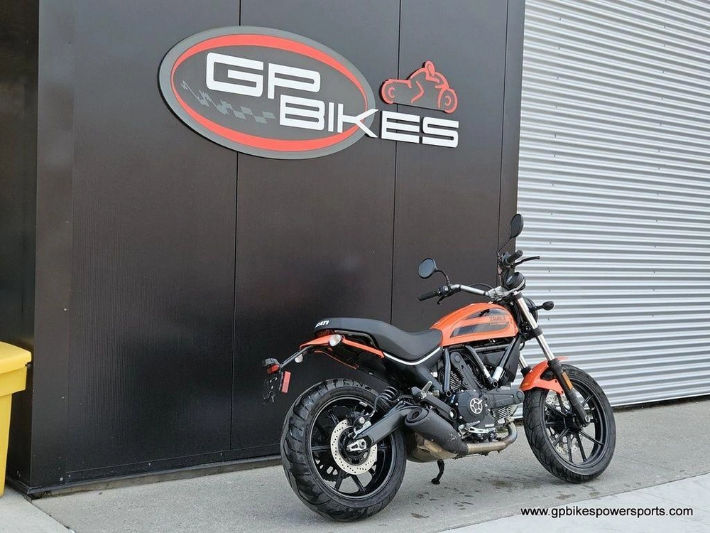 2016 Ducati Scrambler Sixty2 Atomic Tangerine