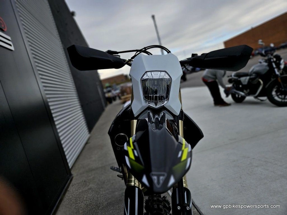 2026 Triumph Tf 250-e Jet Black/pure White