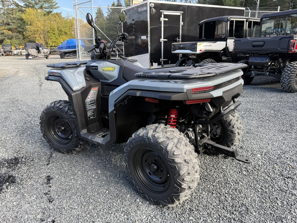2027 Cfmoto C4 alt