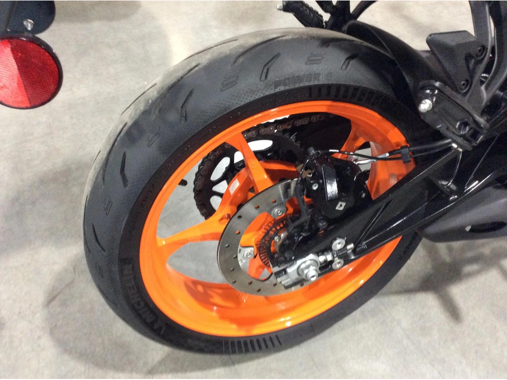 Ktm 390 Duke 2024 alt