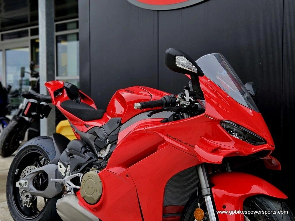 2026 Ducati Panigale V4 Red