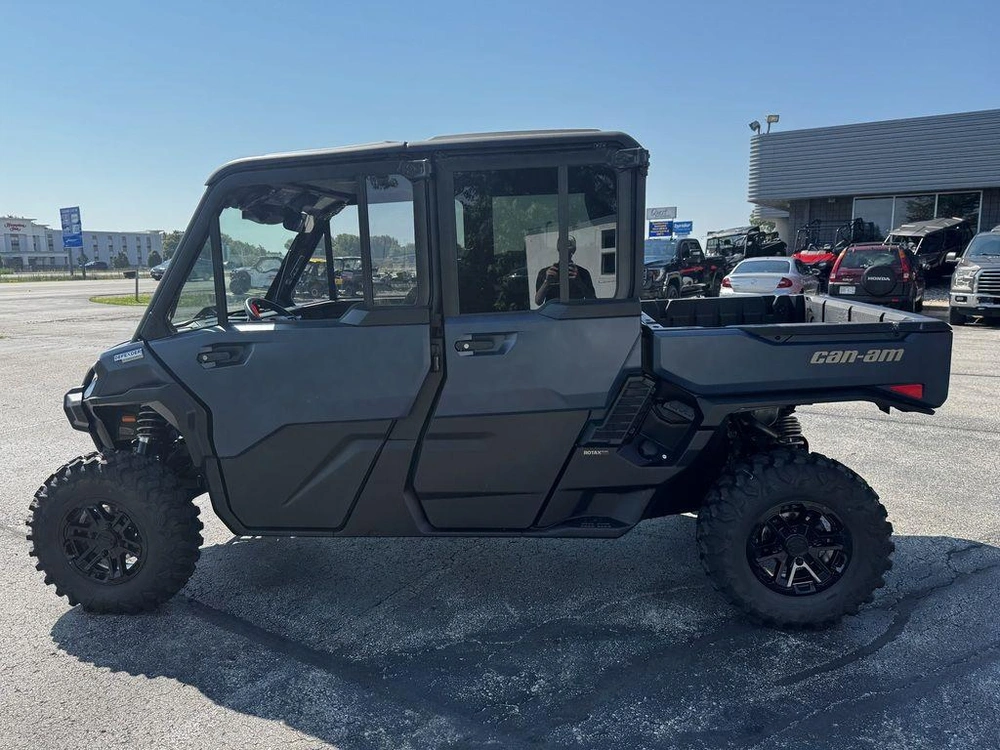 2026 Can-am Defender Max Limited Hd11