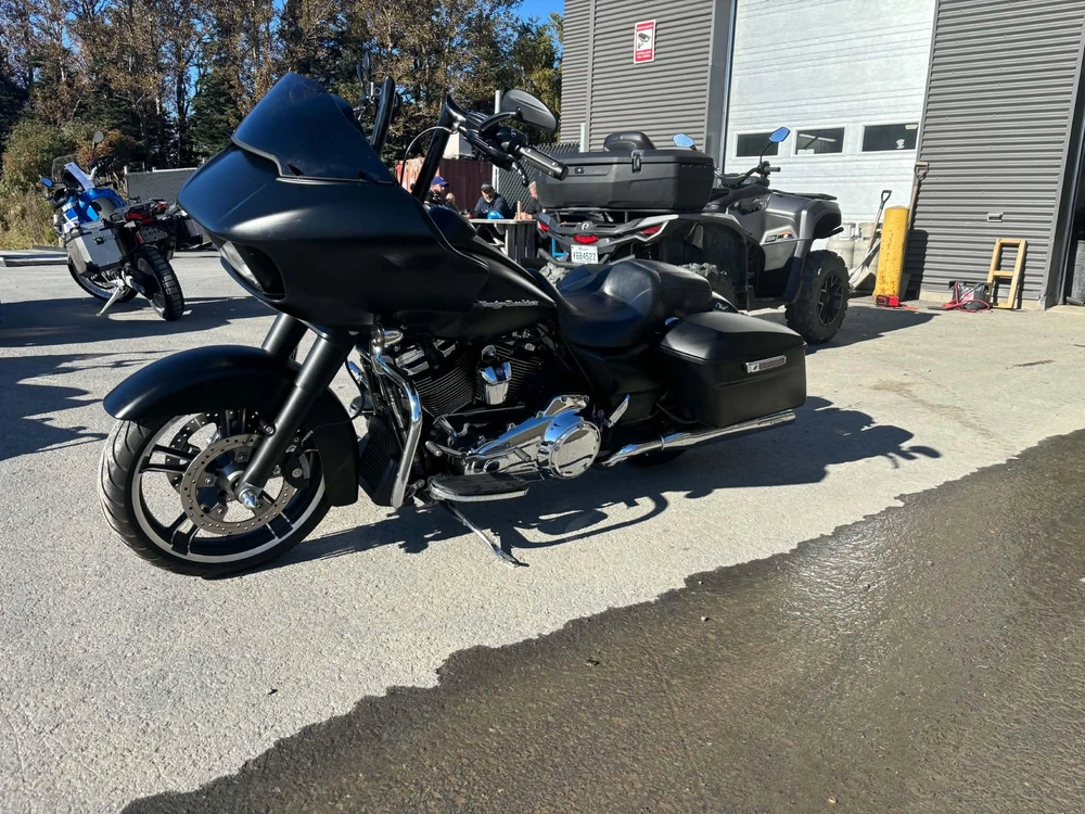 Harley-davidson Road Glide 107 2018 alt