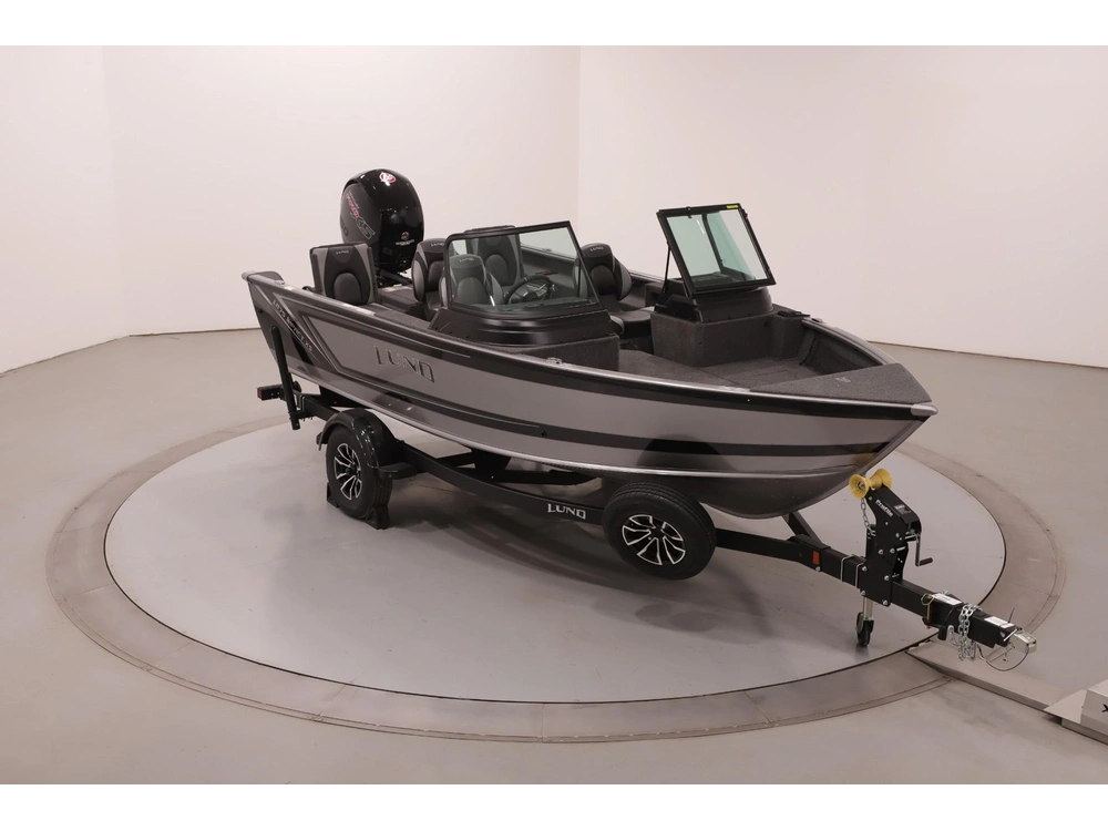 2026 Lund Boat Co 1875 Impact Xs alt
