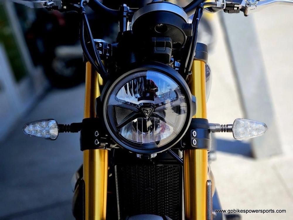 2026 Triumph Scrambler 900 Mineral Grey