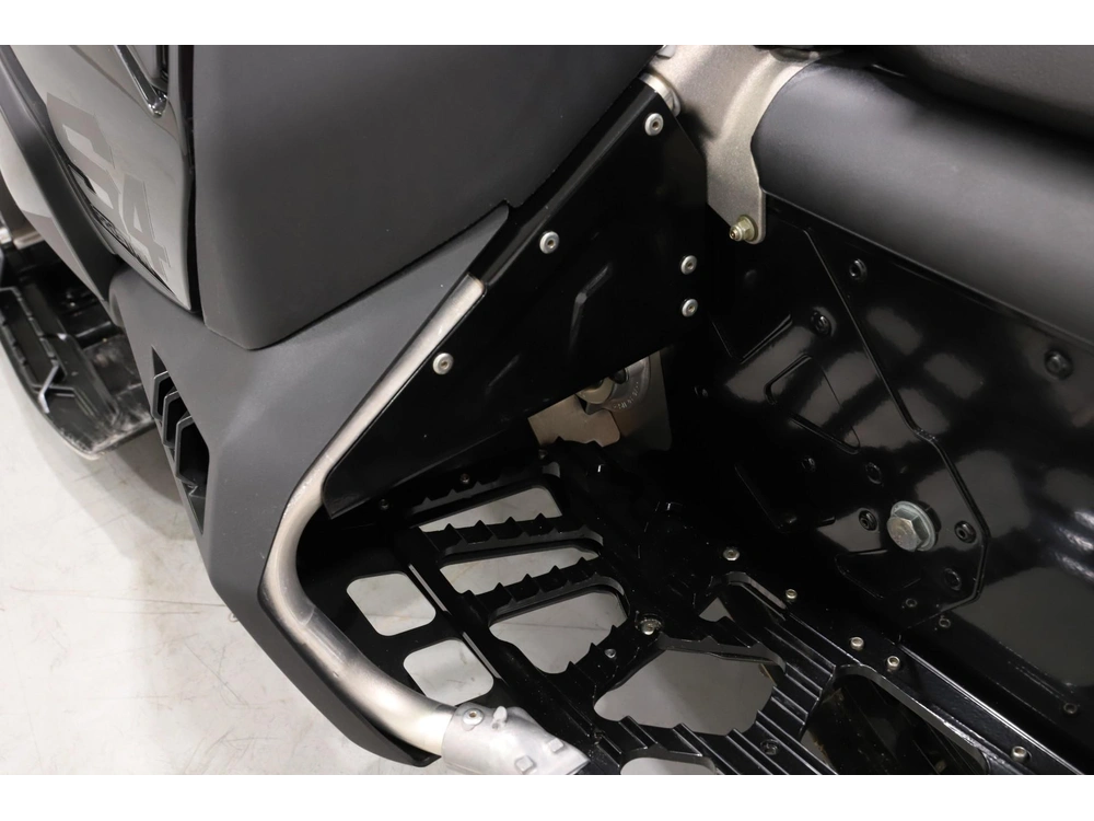 2027 Polaris Prostar Titan Adventure Ultimate 1.55 alt