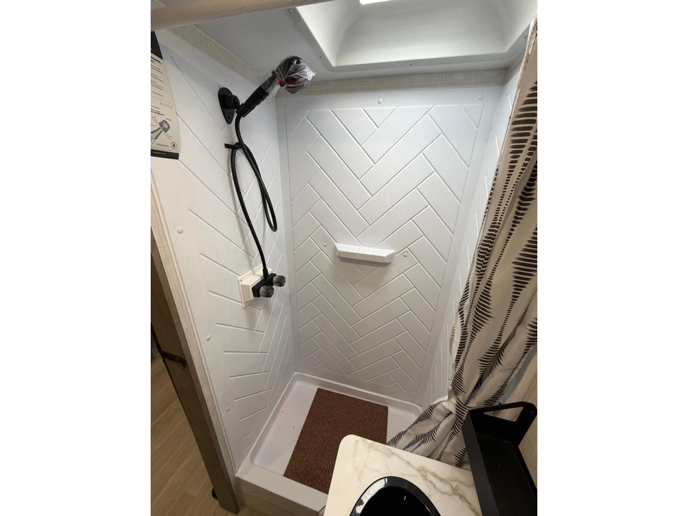 2027 Keystone Rv Springdale 2880brs alt