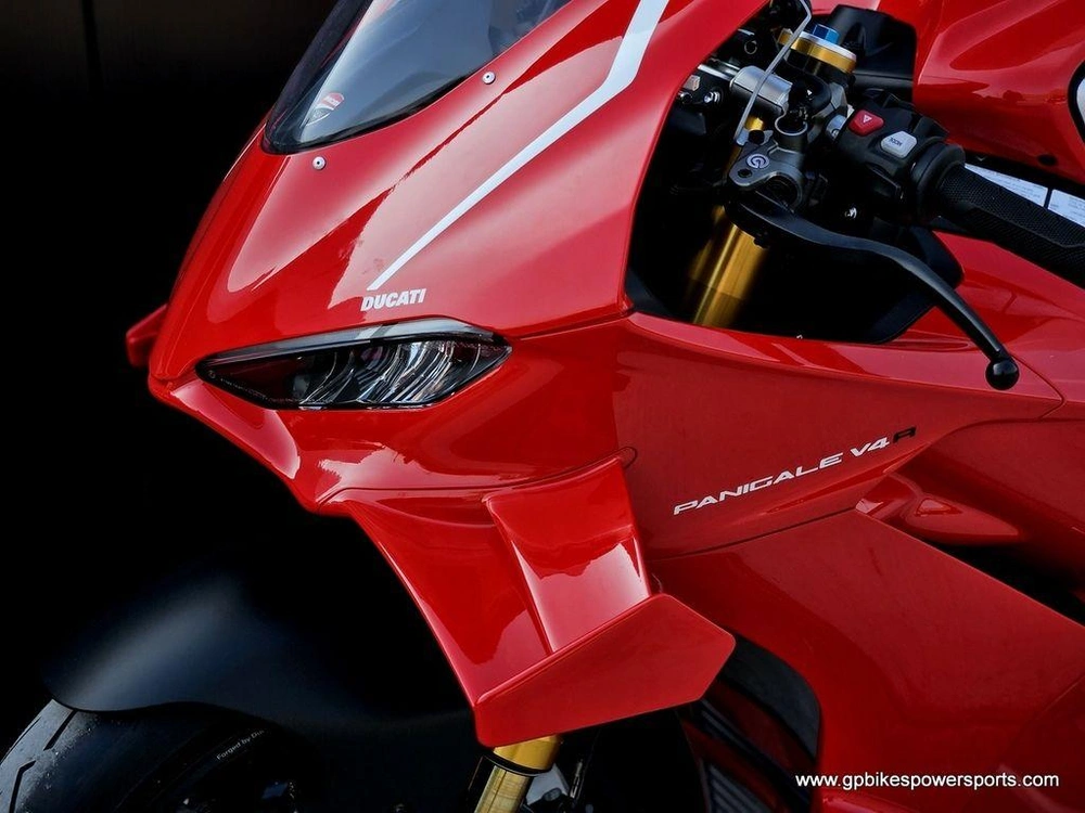 2026 Ducati Panigale V4 R