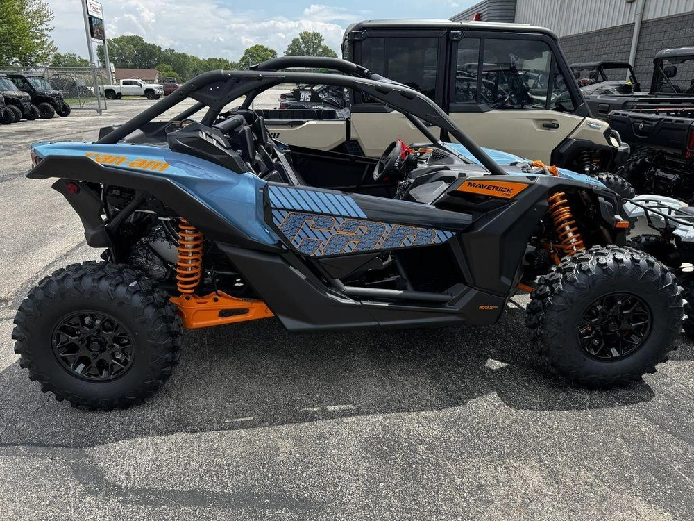 2026 Can-am Maverick X3 Ds Turbo Scandi Blue & Orange Crush