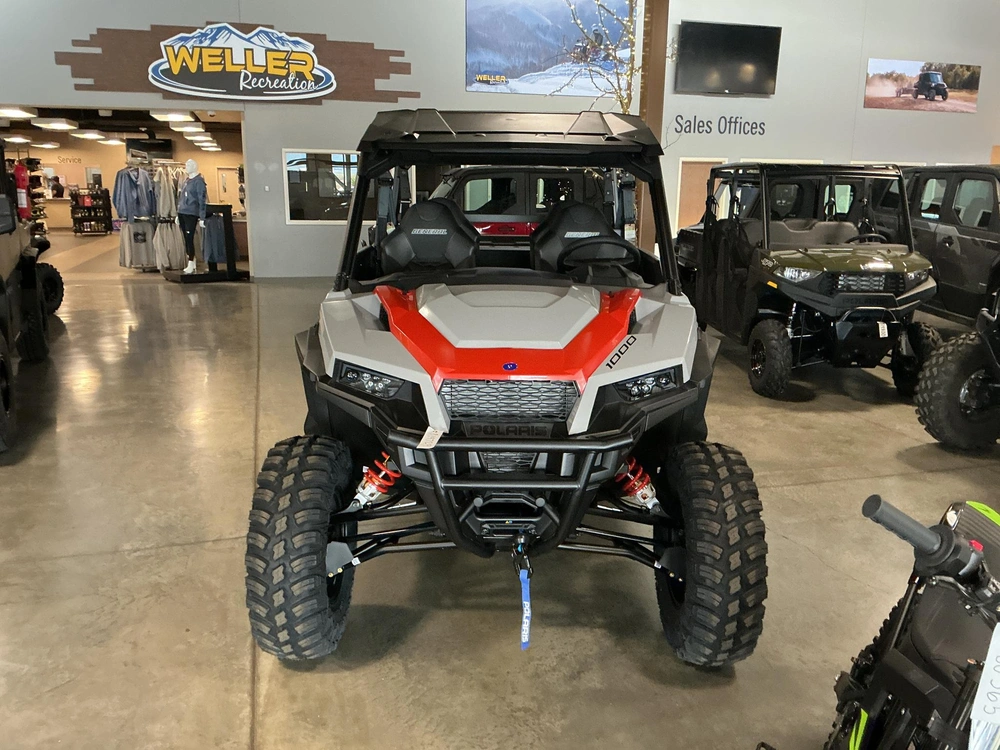 2027 Polaris General Xp 4 1000 Sport alt