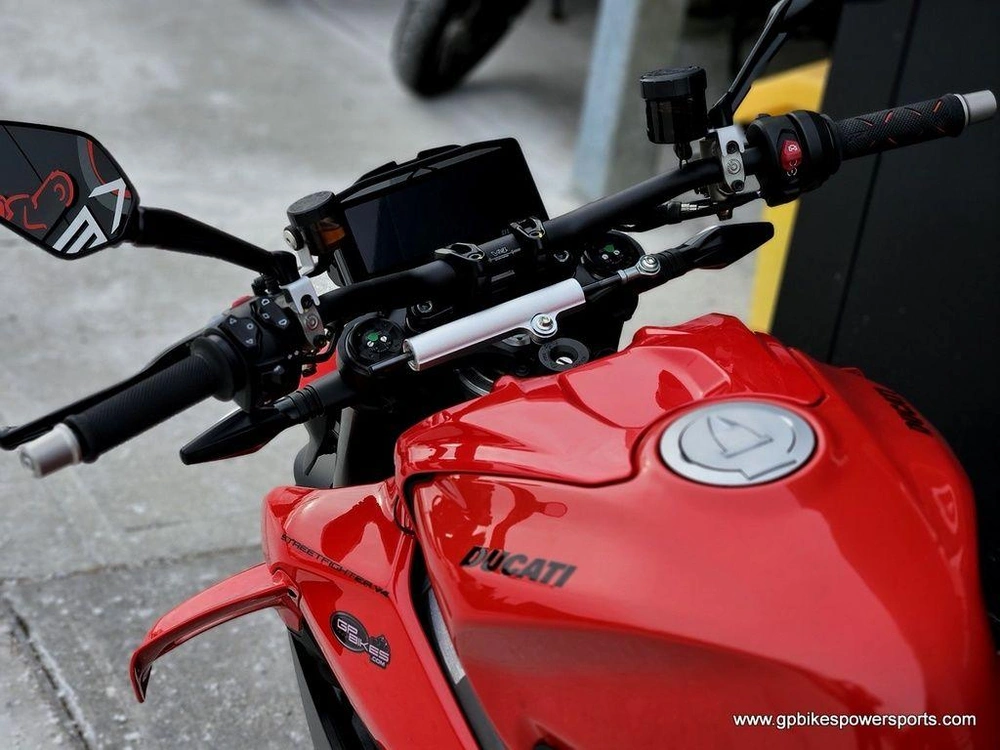2025 Ducati Streetfighter V4 Ducati Red Demo