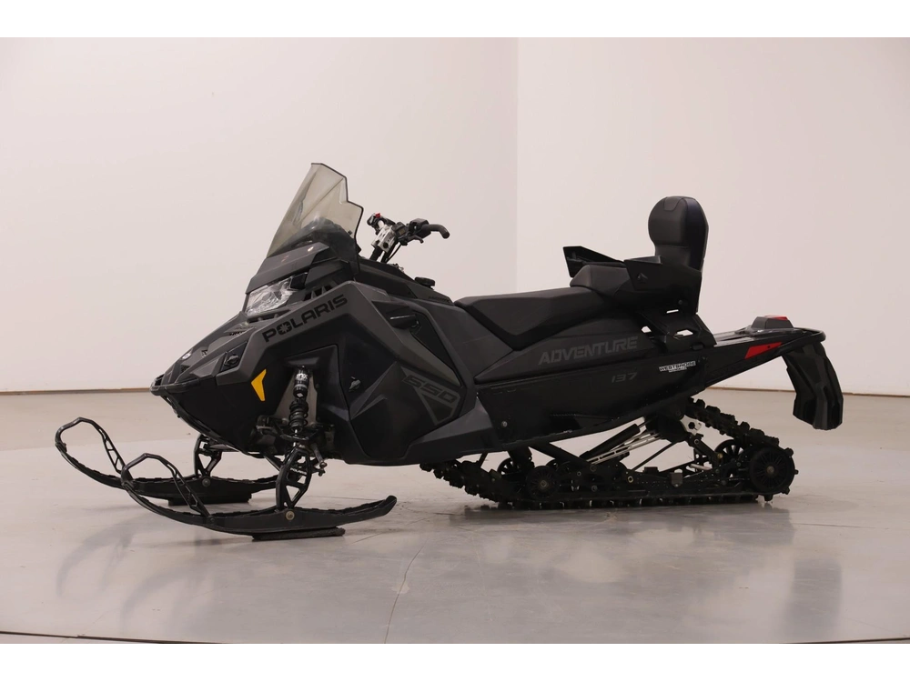 2024 Polaris 650 Indy Adventure 137 alt