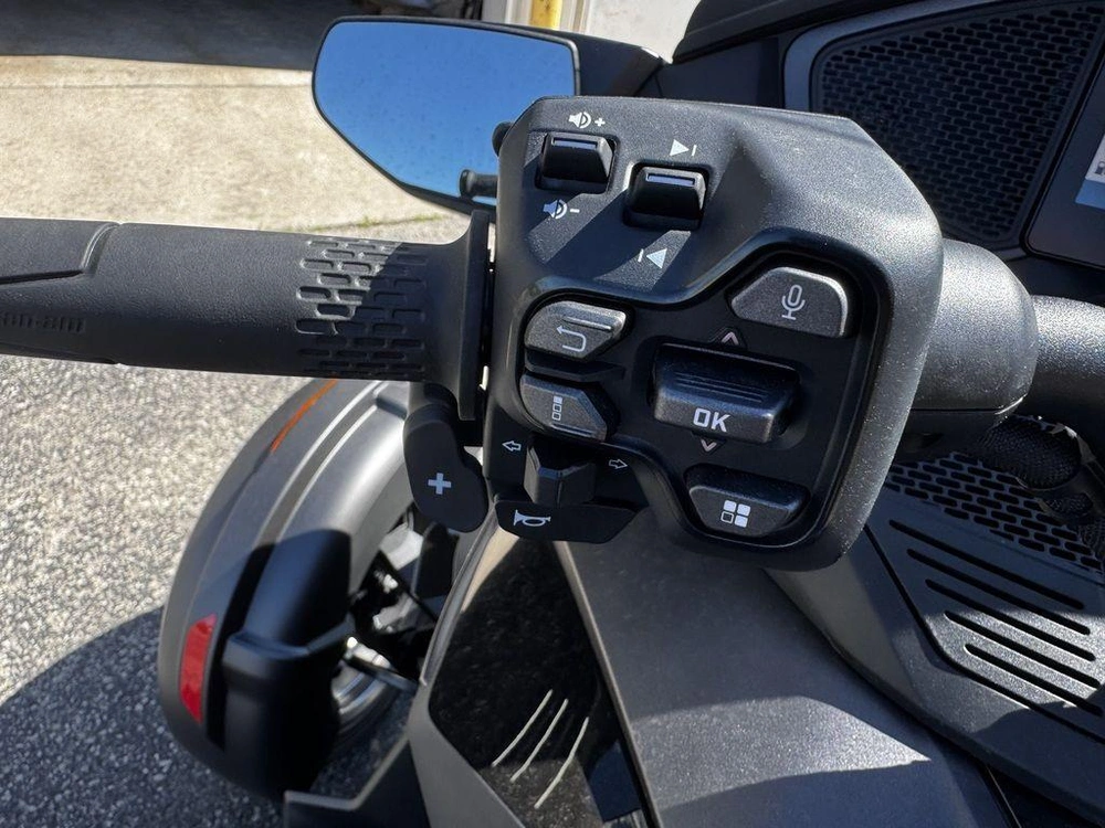 2026 Can-am Spyder Rt Limited Dark
