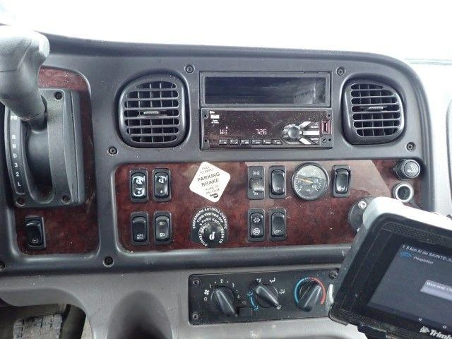 Freightliner M2106 2019