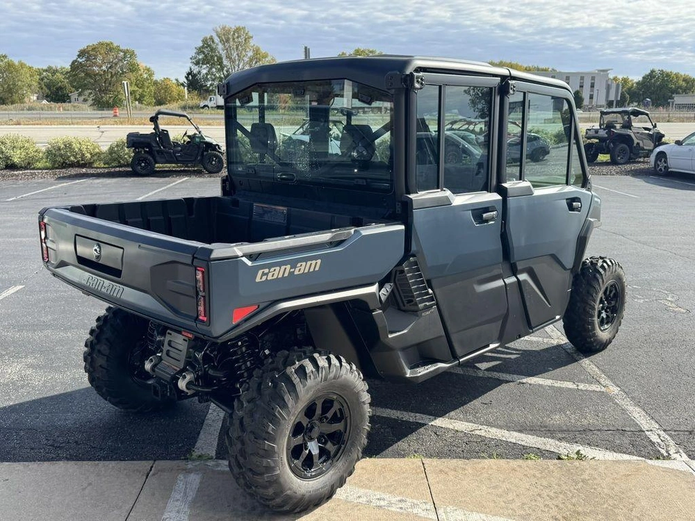 2026 Can-am Defender Max Xt Cab Hd11