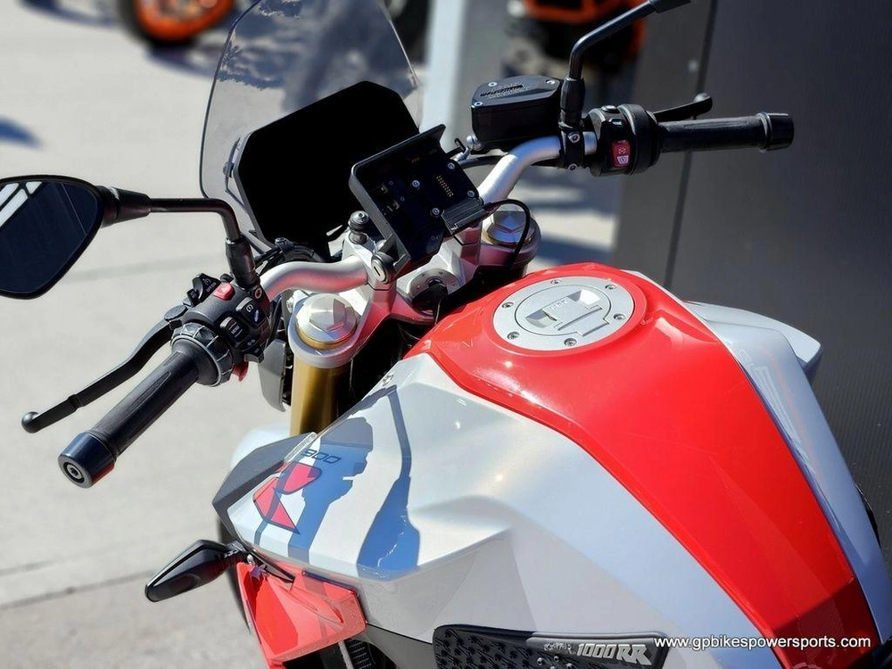 2021 Bmw F 900 R Hockenheim Silver Metallic / Racing Red