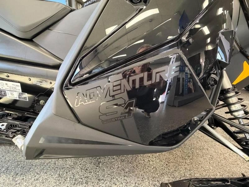 Polaris Prostar Titan Adventure 2027