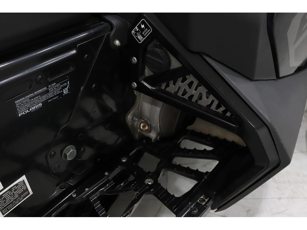 2024 Polaris 650 Indy Adventure 137 alt