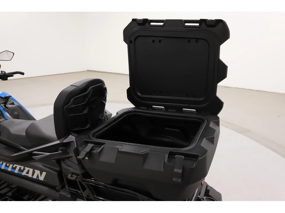 2027 Polaris Prostar Titan Adventure Ultimate 1.8 alt