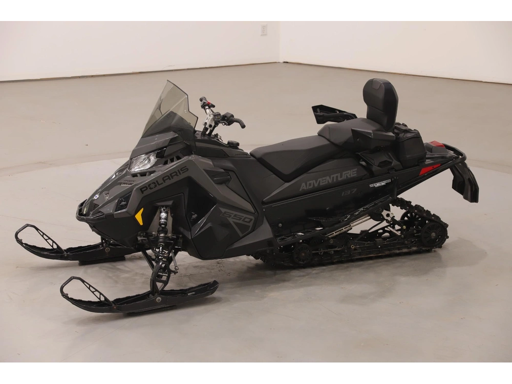 2024 Polaris 650 Indy Adventure 137 alt