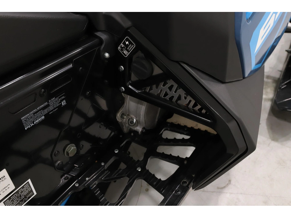 2024 Polaris 650 Indy Adventure 137 - Only 7 Miles alt