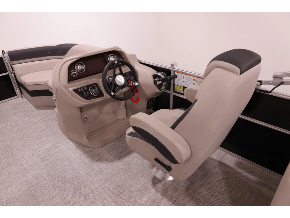 2023 Berkshire 22' Radius Pontoon W/ 90hp - Easy Financing alt
