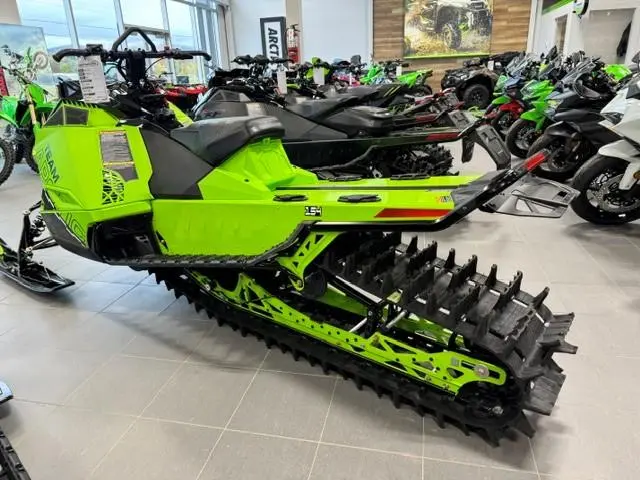 2027 Arctic Cat HCR 858 154'' 2.6''