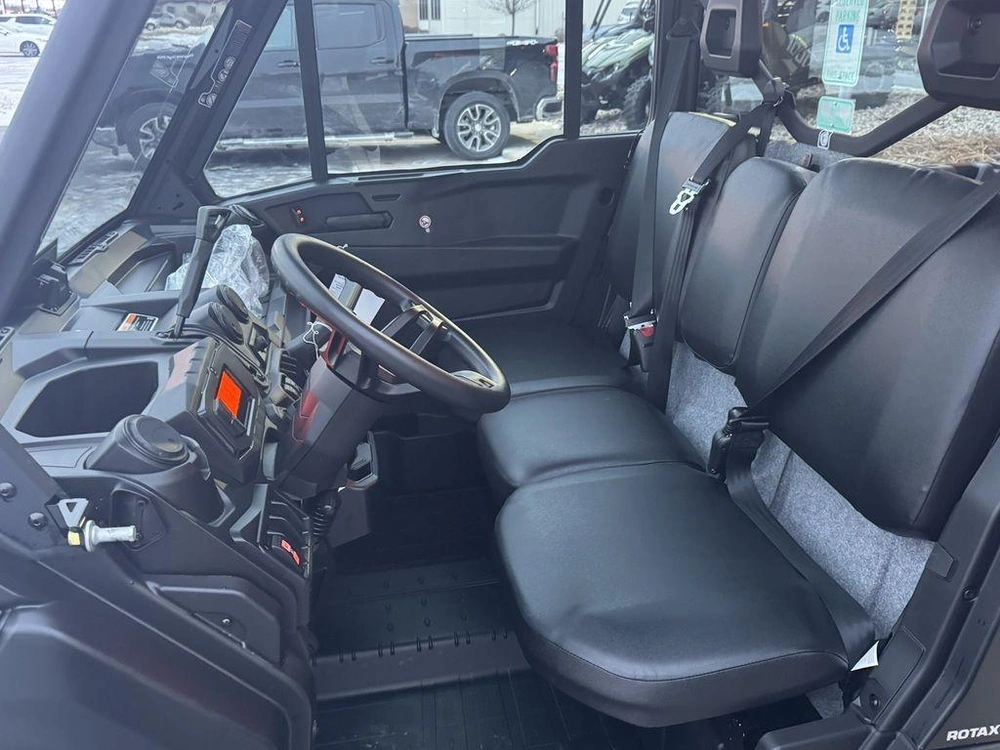 2026 Can-am Defender Dps Cab Hd10